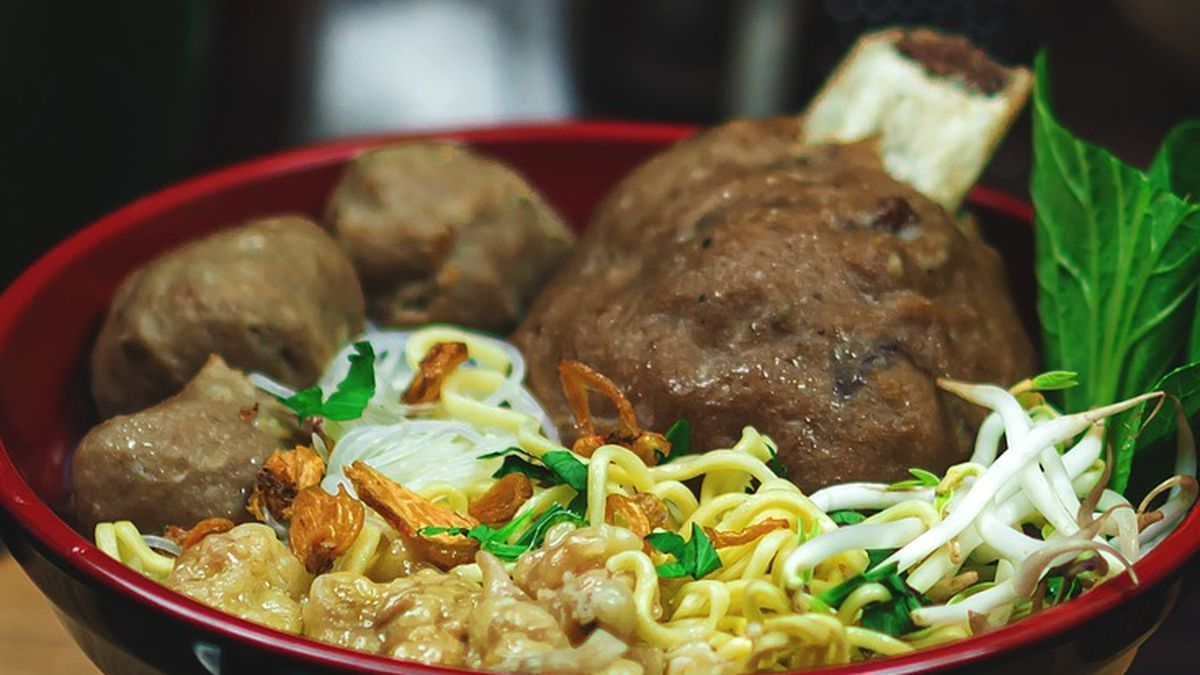 Bakso & Mie Ayam GM Kroya: Rasa yang Menghampiri di Jalan So